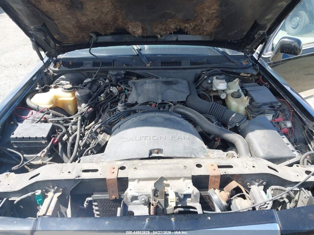 44953929 :رقم المزاد ، 1LNLM81W1TY661198 vin ، 1996 Lincoln Town Car Executive مزاد بيع