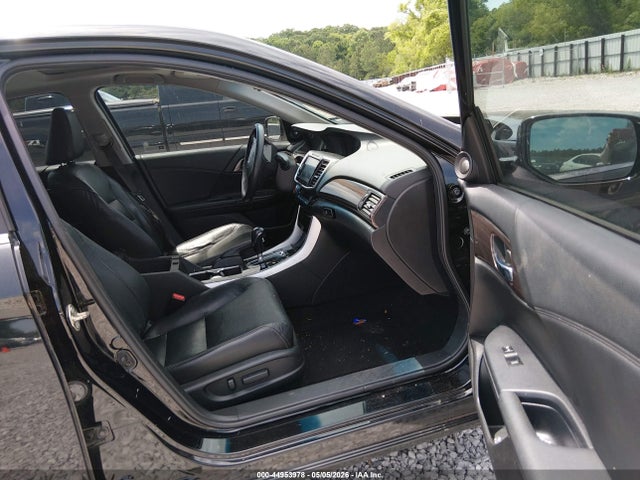 Продаж на аукціоні авто 2017 Honda Accord Ex-l, vin: 1HGCR2F82HA197840, номер лоту: 44953978