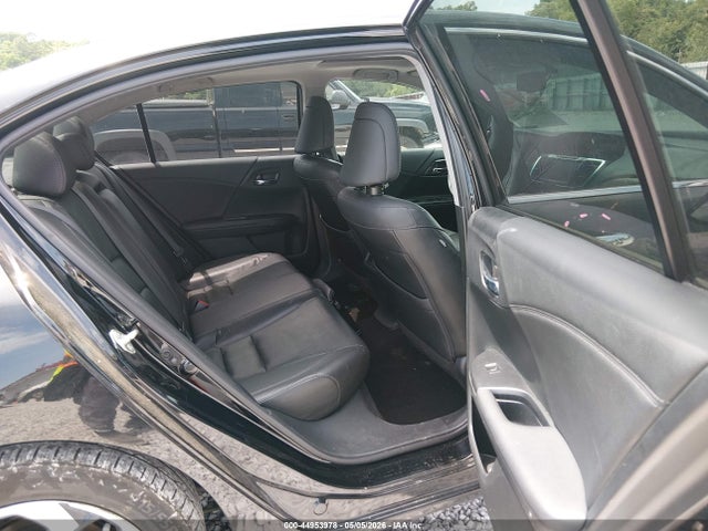Продаж на аукціоні авто 2017 Honda Accord Ex-l, vin: 1HGCR2F82HA197840, номер лоту: 44953978
