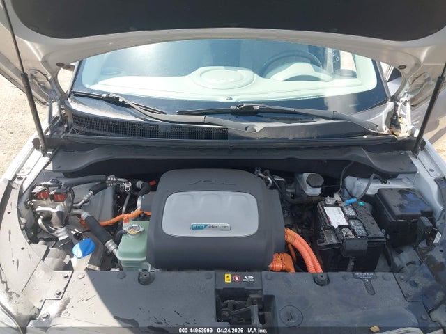 KNDJP3AE5H7018573 KIA SOUL EV
