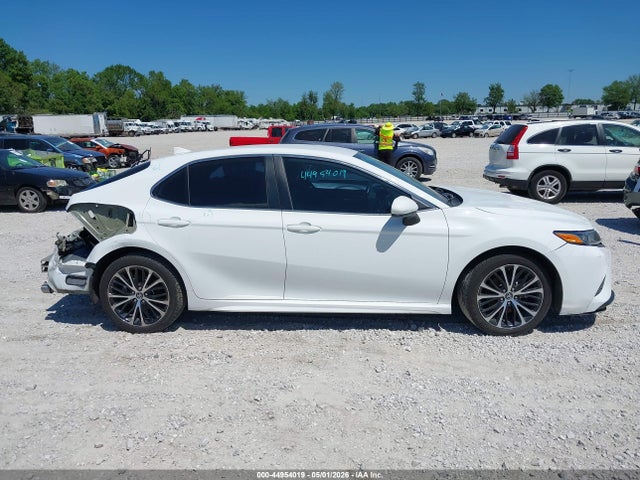 2020 Toyota Camry Se მანქანა იყიდება აუქციონზე, vin: 4T1G11AK4LU943874, აუქციონის ნომერი: 44954019