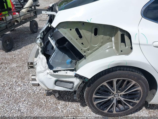 2020 Toyota Camry Se მანქანა იყიდება აუქციონზე, vin: 4T1G11AK4LU943874, აუქციონის ნომერი: 44954019