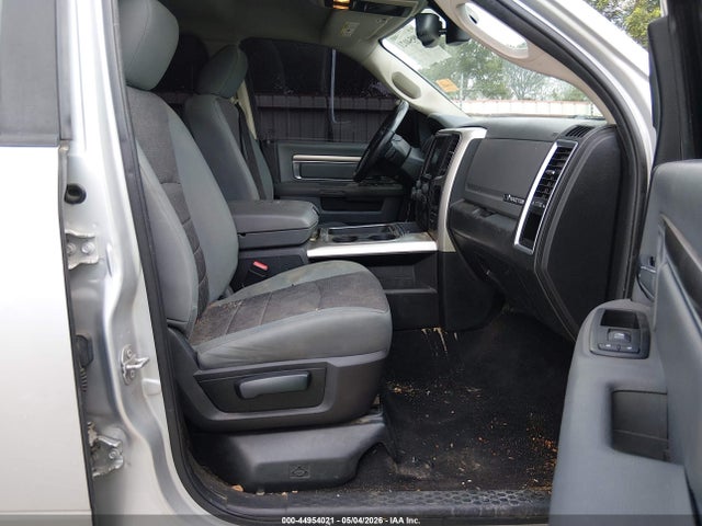 Продажа на аукционе авто 2017 Ram 1500 Big Horn  4x4 5'7 Box, vin: 3C6RR7LT4HG522818, номер лота: 44954021