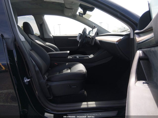 44954068 :رقم المزاد ، 7SAYGDED9PF932763 vin ، 2023 Tesla Model Y Rwd مزاد بيع