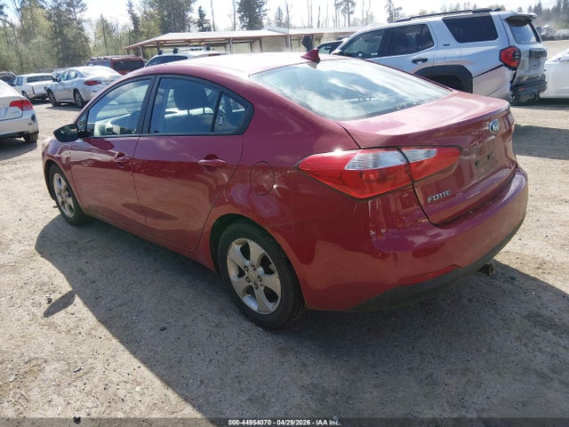 KIA FORTE LX 2015 KNAFX4A69F5425614 Image 3
