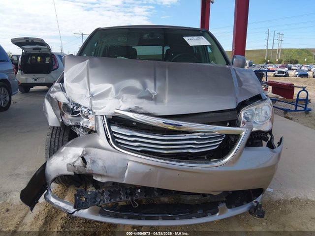 2016 Chrysler Town & Country Touring მანქანა იყიდება აუქციონზე, vin: 2C4RC1BG5GR231412, აუქციონის ნომერი: 44954073