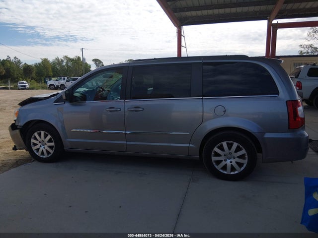 2016 Chrysler Town & Country Touring მანქანა იყიდება აუქციონზე, vin: 2C4RC1BG5GR231412, აუქციონის ნომერი: 44954073