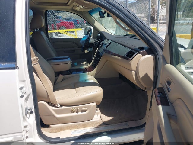 2013 Cadillac Escalade Premium მანქანა იყიდება აუქციონზე, vin: 1GYS4CEF1DR210517, აუქციონის ნომერი: 44954079
