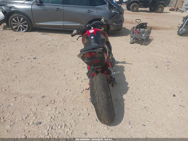 Продажа на аукционе авто 2015 Honda Cb1000 R, vin: ZDCSC6014FF220140, номер лота: 44954094