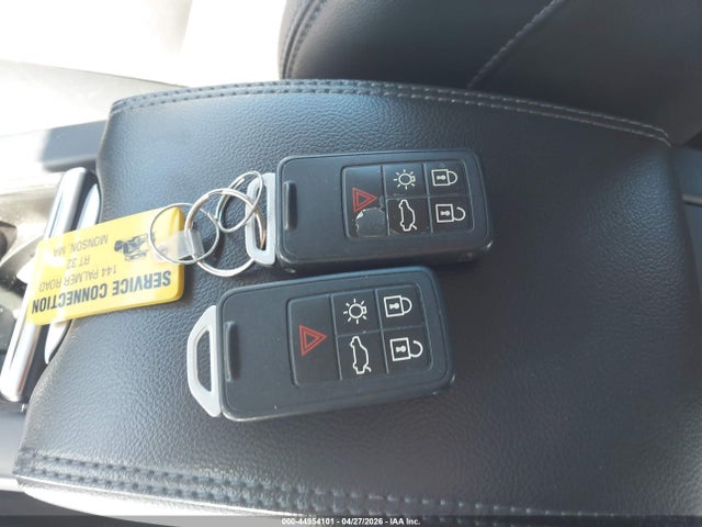Продаж на аукціоні авто 2017 Volvo V60 T5 Premier, vin: YV140MEK9H1336569, номер лоту: 44954101