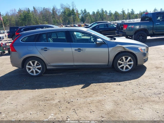 Продаж на аукціоні авто 2017 Volvo V60 T5 Premier, vin: YV140MEK9H1336569, номер лоту: 44954101