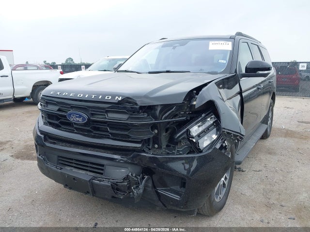 Ford Expedition Active 2025 1FMJU1H8XSEA17138 Image 2