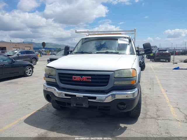 2004 Gmc Sierra 2500hd Work Truck მანქანა იყიდება აუქციონზე, vin: 1GTHC24U54E270062, აუქციონის ნომერი: 44954141