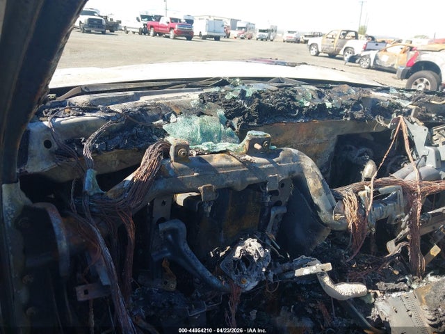 44954210 :رقم المزاد ، 1GNUKCE08AR144616 vin ، 2010 Chevrolet Tahoe Ltz مزاد بيع