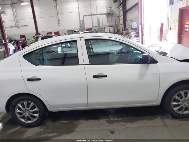 Nissan Versa 1.6 S 2015 3N1CN7AP8FL911629 Image 13