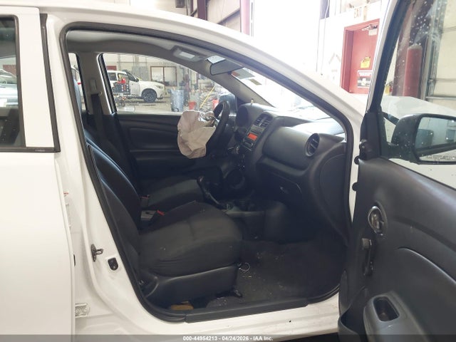Nissan Versa 1.6 S 2015 3N1CN7AP8FL911629 Image 5