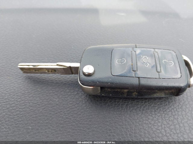 2010 Volkswagen Gti 2-door მანქანა იყიდება აუქციონზე, vin: WVWEV7AJXAW131538, აუქციონის ნომერი: 44954230
