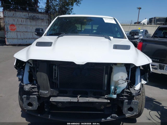 44954242 :رقم المزاد ، 1C6SRFJT9MN518831 vin ، 2021 Ram 1500 Laramie  4x4 5'7 Box مزاد بيع
