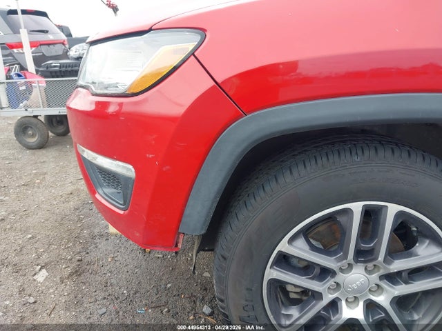2019 Jeep Compass Sun And Wheel Fwd მანქანა იყიდება აუქციონზე, vin: 3C4NJCBB4KT692899, აუქციონის ნომერი: 44954313