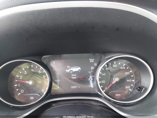 2019 Jeep Compass Sun And Wheel Fwd მანქანა იყიდება აუქციონზე, vin: 3C4NJCBB4KT692899, აუქციონის ნომერი: 44954313