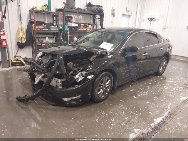 Nissan Altima 2.5 S 2015 1N4AL3AP1FC470284 Image 2