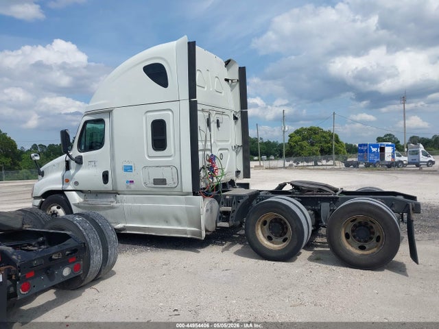 2020 Freightliner Cascadia 125 მანქანა იყიდება აუქციონზე, vin: 3AKJGLDRXLSLJ3891, აუქციონის ნომერი: 44954406