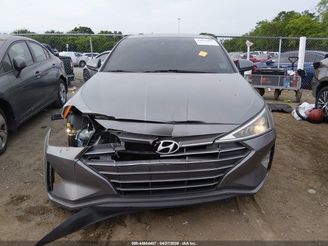 2020 Hyundai Elantra Value Edition მანქანა იყიდება აუქციონზე, vin: 5NPD84LF8LH540107, აუქციონის ნომერი: 44954407