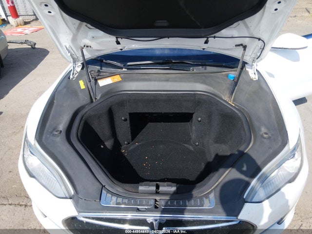 2013 Tesla Model S Performance მანქანა იყიდება აუქციონზე, vin: 5YJSA1DP0DFP14124, აუქციონის ნომერი: 44954448
