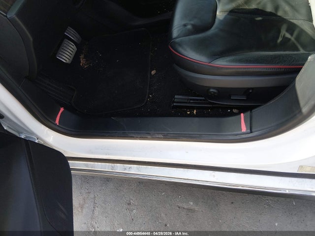 2013 Tesla Model S Performance მანქანა იყიდება აუქციონზე, vin: 5YJSA1DP0DFP14124, აუქციონის ნომერი: 44954448