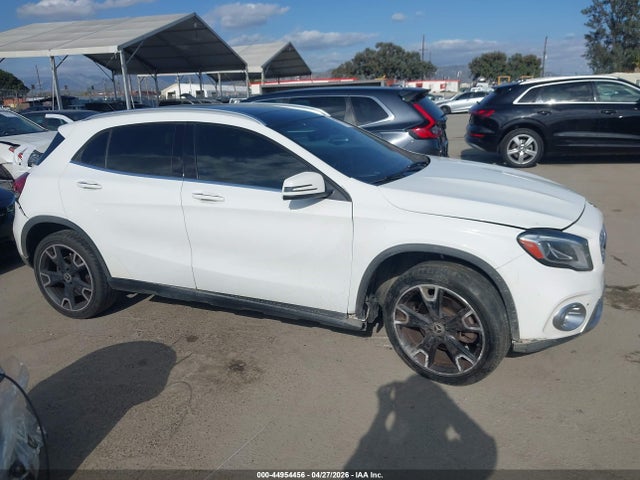 WDCTG4EBXKJ550338 Mercedes-Benz GLA 250