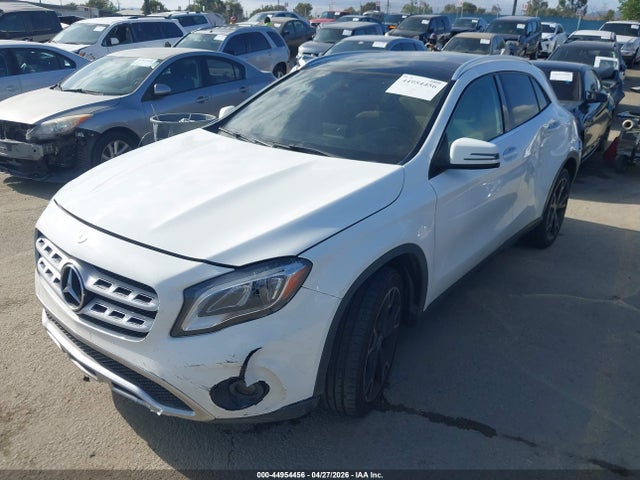 WDCTG4EBXKJ550338 Mercedes-Benz GLA 250