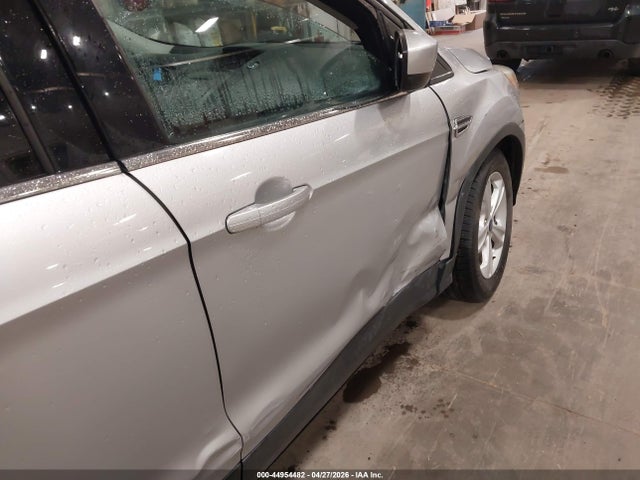 Продаж на аукціоні авто 2015 Ford Escape Se, vin: 1FMCU9G93FUB01718, номер лоту: 44954482