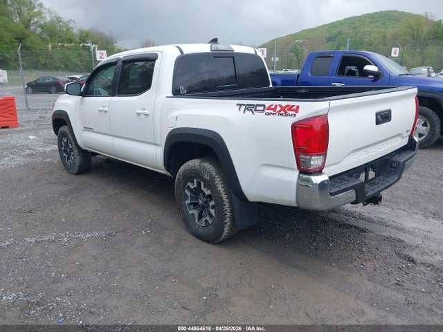 Продаж на аукціоні авто 2017 Toyota Tacoma Trd Off Road, vin: 5TFCZ5AN4HX096681, номер лоту: 44954518