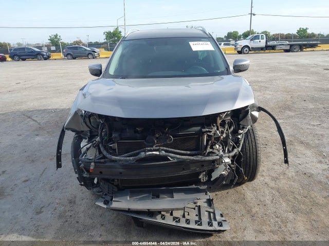 KNMAT2MV3HP508169 Nissan ROGUE SV