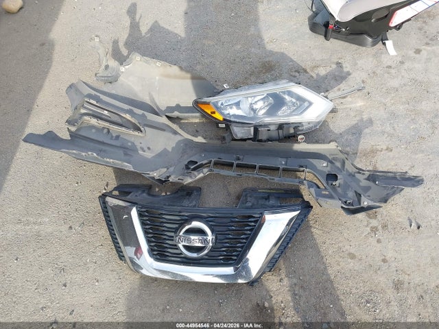 KNMAT2MV3HP508169 Nissan ROGUE SV