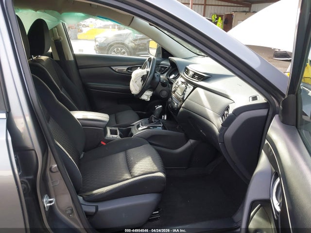 KNMAT2MV3HP508169 Nissan ROGUE SV