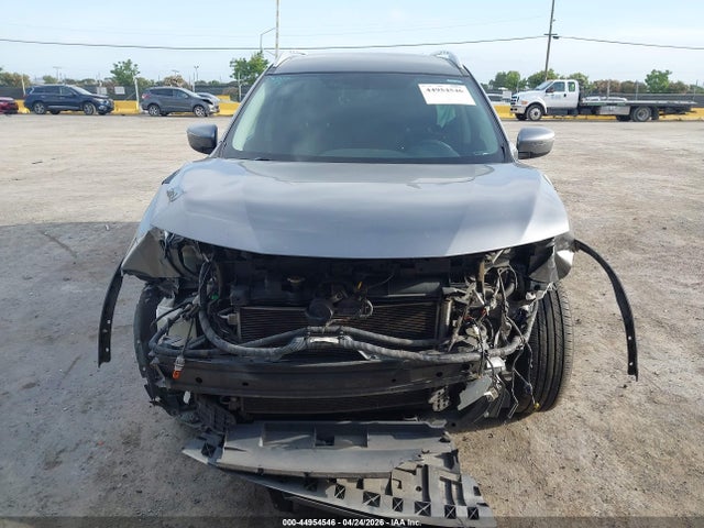 KNMAT2MV3HP508169 Nissan ROGUE SV