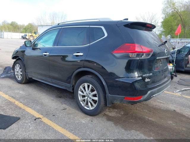 2017 Nissan Rogue S/sl/sv მანქანა იყიდება აუქციონზე, vin: 5N1AT2MV4HC735678, აუქციონის ნომერი: 44954590