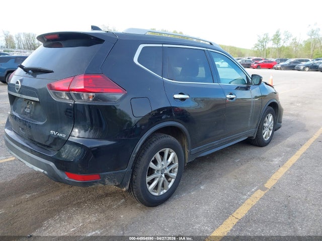 2017 Nissan Rogue S/sl/sv მანქანა იყიდება აუქციონზე, vin: 5N1AT2MV4HC735678, აუქციონის ნომერი: 44954590