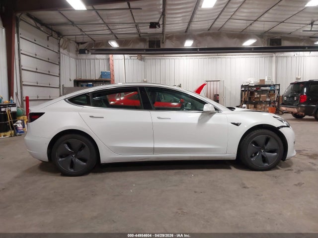 Продажа на аукционе авто 2019 Tesla Model 3 Long Range/mid Range/standard Range/standard Range Plus, vin: 5YJ3E1EA0KF484486, номер лота: 44954604