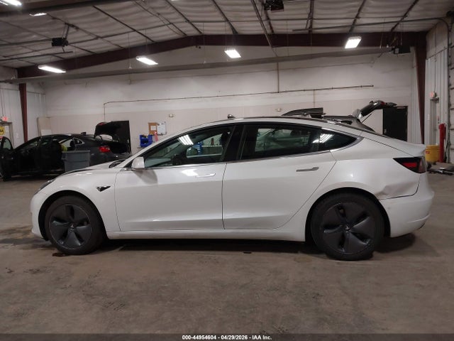 Продажа на аукционе авто 2019 Tesla Model 3 Long Range/mid Range/standard Range/standard Range Plus, vin: 5YJ3E1EA0KF484486, номер лота: 44954604