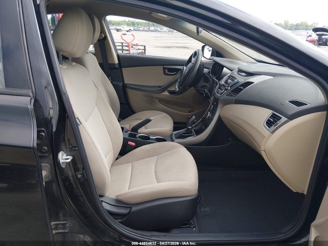 44954632 :رقم المزاد ، 5NPDH4AE0GH684671 vin ، 2016 Hyundai Elantra Se مزاد بيع