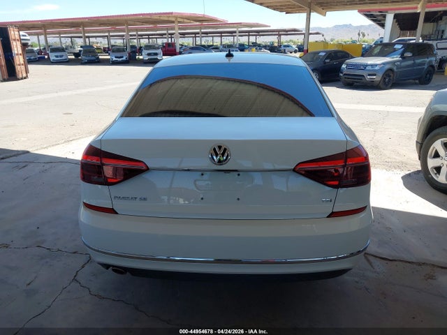 1VWBA7A33JC031022 Volkswagen Passat 2.0t Se