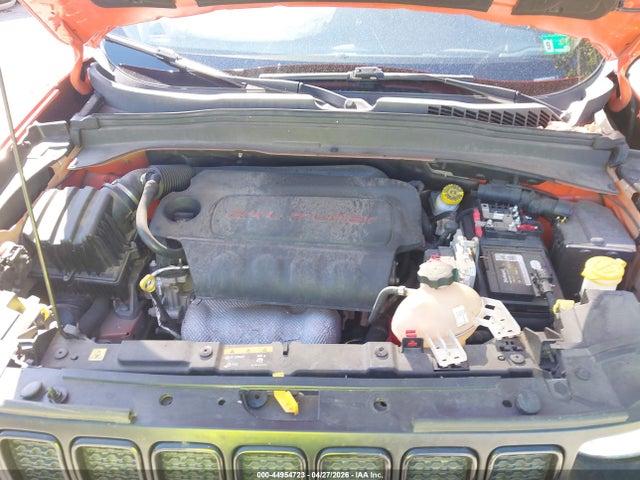 44954723 :رقم المزاد ، ZACNJBAB4KPK40743 vin ، 2019 Jeep Renegade Upland 4x4 مزاد بيع
