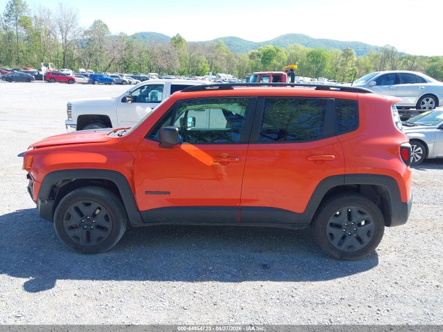 44954723 :رقم المزاد ، ZACNJBAB4KPK40743 vin ، 2019 Jeep Renegade Upland 4x4 مزاد بيع