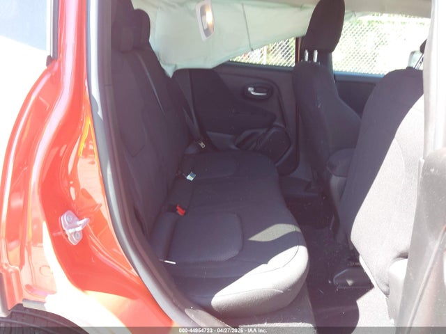 44954723 :رقم المزاد ، ZACNJBAB4KPK40743 vin ، 2019 Jeep Renegade Upland 4x4 مزاد بيع