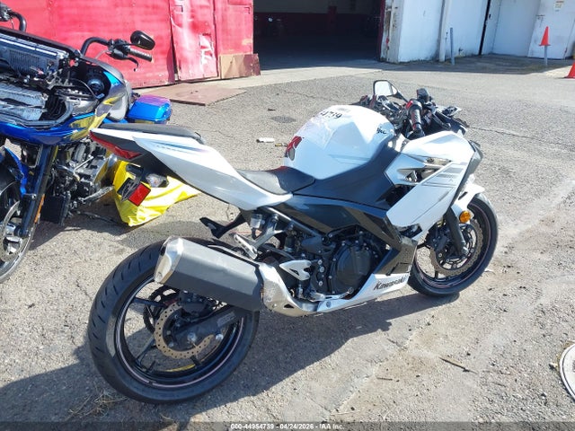Kawasaki EX400 2023 JKAEXKH16PDAJ9503 Image 4