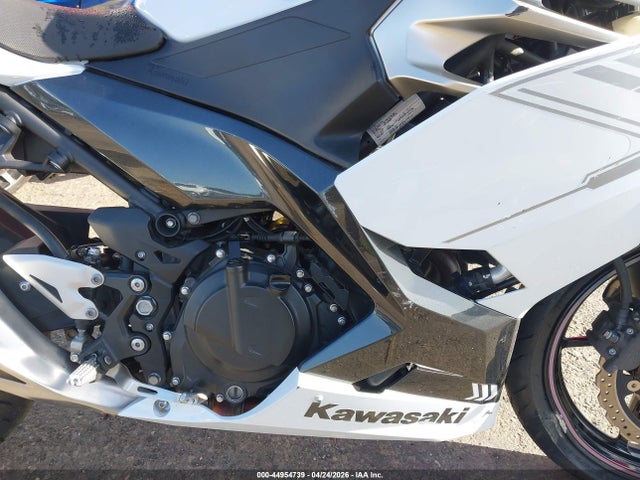 Kawasaki EX400 2023 JKAEXKH16PDAJ9503 Image 8