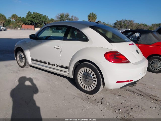2013 Volkswagen Beetle 2.5l მანქანა იყიდება აუქციონზე, vin: 3VWJP7AT5DM688742, აუქციონის ნომერი: 44954822