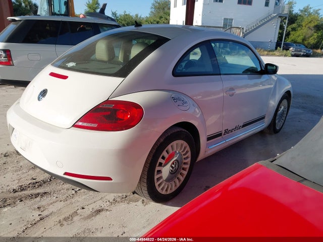 2013 Volkswagen Beetle 2.5l მანქანა იყიდება აუქციონზე, vin: 3VWJP7AT5DM688742, აუქციონის ნომერი: 44954822
